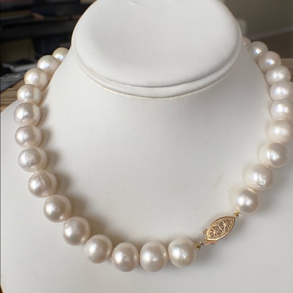 **SOLD** 12-14mm White Cultured Pearl Hand Knotted - Picture 2 of 8